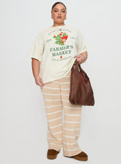 Local Produce Tee Cream Curve